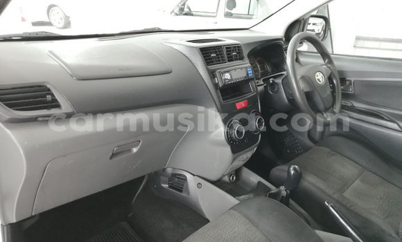 Acheter Occasion Voiture Toyota Avanza Blanc à Beitbridge, Matabeleland South Acheter Occasion Voiture Toyota Avanza Blanc à Beitbridge, Matabeleland South