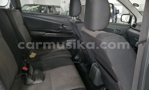 Acheter Occasion Voiture Toyota Avanza Blanc à Beitbridge, Matabeleland South Acheter Occasion Voiture Toyota Avanza Blanc à Beitbridge, Matabeleland South