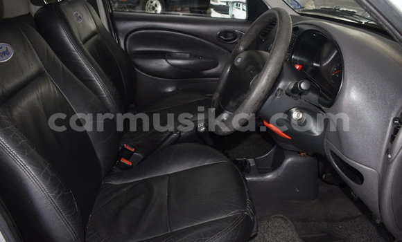 Acheter Occasion Voiture Ford B-MAX Blanc à Beitbridge, Matabeleland South Acheter Occasion Voiture Ford B-MAX Blanc à Beitbridge, Matabeleland South