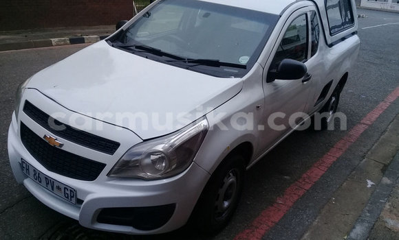 Nunua Ilio tumika Chevrolet Van Nyeupe Gari ndani ya Beitbridge nchini Matabeleland Kusini Nunua Ilio tumika Chevrolet Van Nyeupe Gari ndani ya Beitbridge nchini Matabeleland Kusini