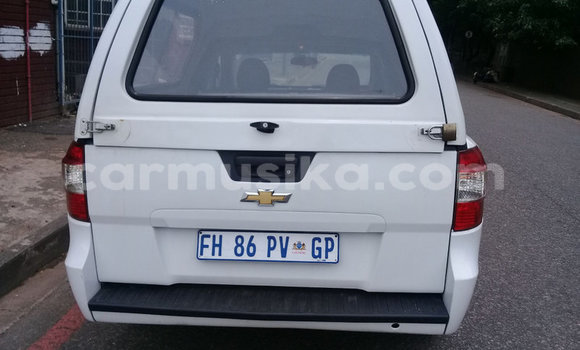 Nunua Ilio tumika Chevrolet Van Nyeupe Gari ndani ya Beitbridge nchini Matabeleland Kusini Nunua Ilio tumika Chevrolet Van Nyeupe Gari ndani ya Beitbridge nchini Matabeleland Kusini