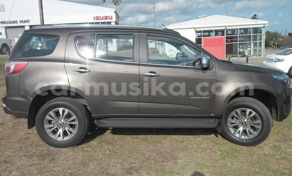 Acheter Occasion Voiture Chevrolet TrailBlazer Beige à Beitbridge, Matabeleland South Acheter Occasion Voiture Chevrolet TrailBlazer Beige à Beitbridge, Matabeleland South