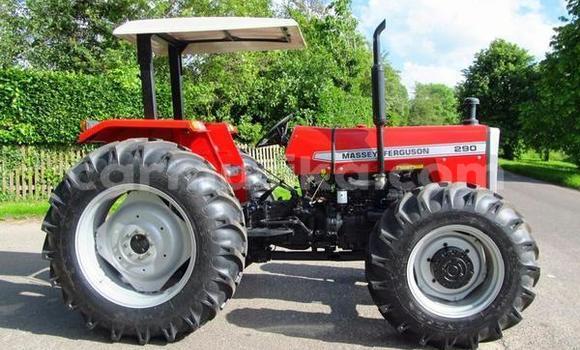 Nunua Ilio tumika Man D20 Nyekundu Lori ndani ya Beitbridge nchini Matabeleland Kusini