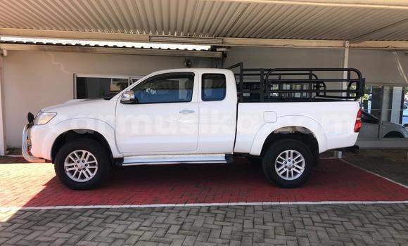Acheter Occasion Voiture Toyota Hilux Blanc à Beitbridge, Matabeleland South Acheter Occasion Voiture Toyota Hilux Blanc à Beitbridge, Matabeleland South
