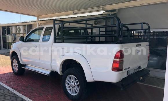 Acheter Occasion Voiture Toyota Hilux Blanc à Beitbridge, Matabeleland South Acheter Occasion Voiture Toyota Hilux Blanc à Beitbridge, Matabeleland South