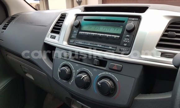 Acheter Occasion Voiture Toyota Hilux Blanc à Beitbridge, Matabeleland South Acheter Occasion Voiture Toyota Hilux Blanc à Beitbridge, Matabeleland South