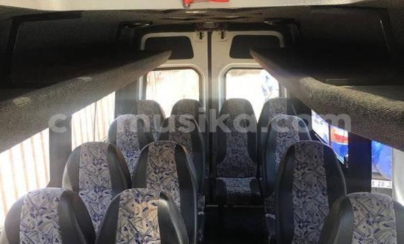 Acheter Occasion Voiture Mercedes‒Benz W108 Blanc à Beitbridge, Matabeleland South Acheter Occasion Voiture Mercedes‒Benz W108 Blanc à Beitbridge, Matabeleland South