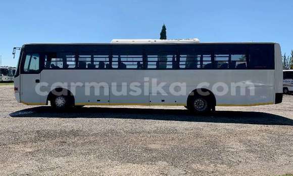 Buy Used Scania Irizar White Truck in Beitbridge in Matabeleland South Buy Used Scania Irizar White Truck in Beitbridge in Matabeleland South
