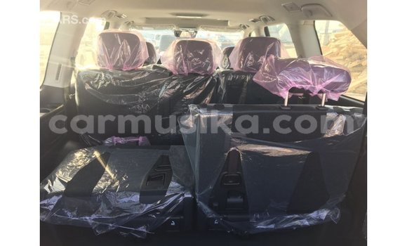 Acheter Import Voiture Toyota Land Cruiser Noir à Import - Dubai, Harare Acheter Import Voiture Toyota Land Cruiser Noir à Import - Dubai, Harare