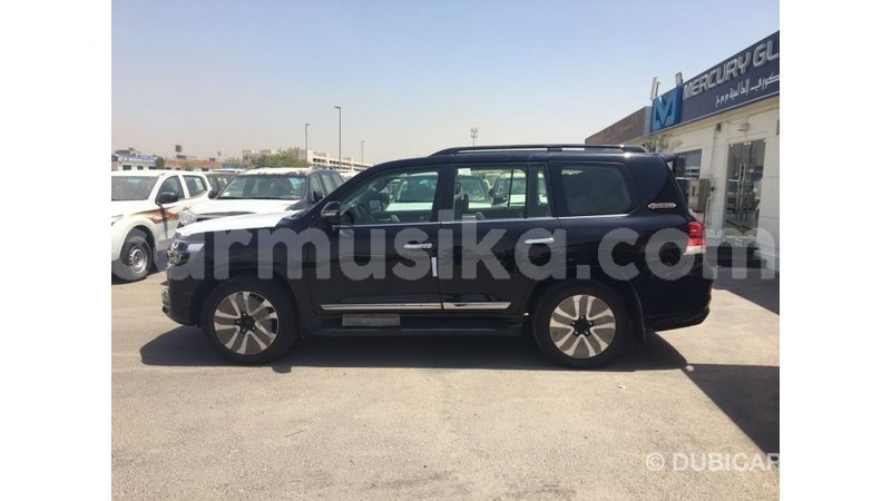 Big with watermark toyota land cruiser harare import dubai 10736