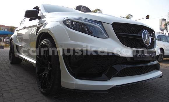 Acheter Occasion Voiture Mercedes‒Benz AMG GLC Blanc à Bulawayo, Bulawayo Acheter Occasion Voiture Mercedes‒Benz AMG GLC Blanc à Bulawayo, Bulawayo