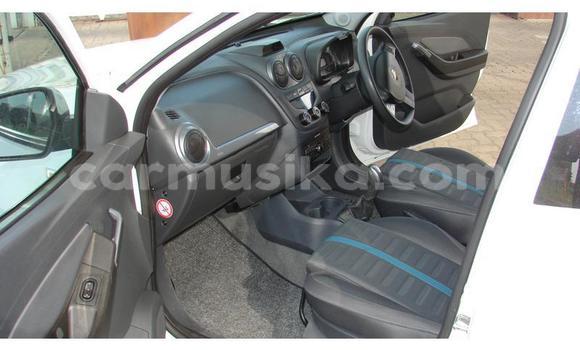 Nunua Ilio tumika Chevrolet Corsa Nyeupe Gari ndani ya Bulawayo nchini Bulawayo Nunua Ilio tumika Chevrolet Corsa Nyeupe Gari ndani ya Bulawayo nchini Bulawayo