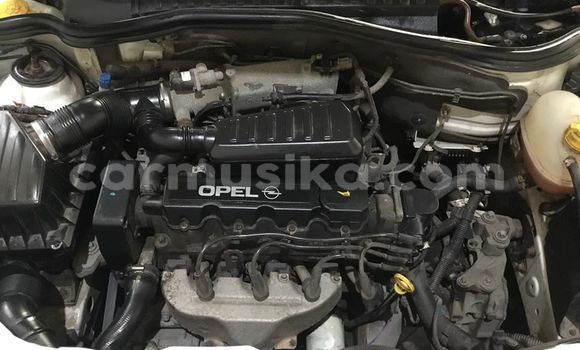 Acheter Occasion Voiture Opel Corsa Blanc à Beitbridge, Matabeleland South Acheter Occasion Voiture Opel Corsa Blanc à Beitbridge, Matabeleland South