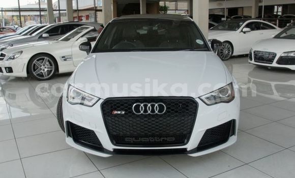 Nunua Ilio tumika Audi RS3 Nyeupe Gari ndani ya Beitbridge nchini Matabeleland Kusini Nunua Ilio tumika Audi RS3 Nyeupe Gari ndani ya Beitbridge nchini Matabeleland Kusini