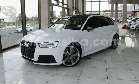 Nunua Ilio tumika Audi RS3 Nyeupe Gari ndani ya Beitbridge nchini Matabeleland Kusini Nunua Ilio tumika Audi RS3 Nyeupe Gari ndani ya Beitbridge nchini Matabeleland Kusini