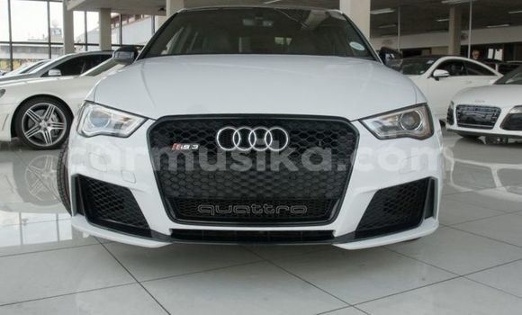 Nunua Ilio tumika Audi RS3 Nyeupe Gari ndani ya Beitbridge nchini Matabeleland Kusini Nunua Ilio tumika Audi RS3 Nyeupe Gari ndani ya Beitbridge nchini Matabeleland Kusini