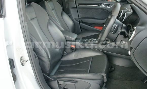 Nunua Ilio tumika Audi RS3 Nyeupe Gari ndani ya Beitbridge nchini Matabeleland Kusini Nunua Ilio tumika Audi RS3 Nyeupe Gari ndani ya Beitbridge nchini Matabeleland Kusini