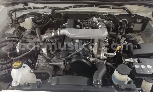 Buy Used Toyota Hilux White Car in Beitbridge in Matabeleland South Buy Used Toyota Hilux White Car in Beitbridge in Matabeleland South