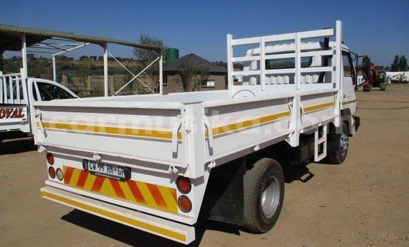 Nunua Ilio tumika Nissan UD Nyingine Lori ndani ya Beitbridge nchini Matabeleland Kusini Nunua Ilio tumika Nissan UD Nyingine Lori ndani ya Beitbridge nchini Matabeleland Kusini