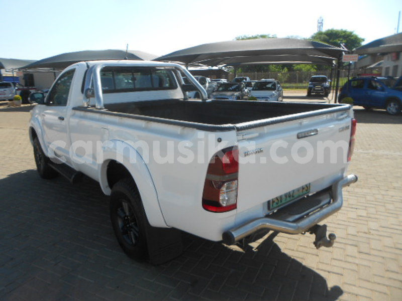 Big with watermark toyota hilux matabeleland south beitbridge 10772