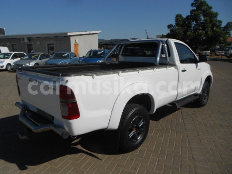 Big with watermark toyota hilux matabeleland south beitbridge 10772