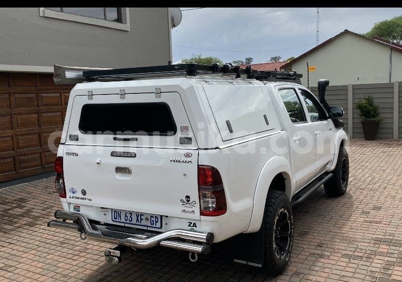 Big with watermark toyota hilux matabeleland south beitbridge 10775