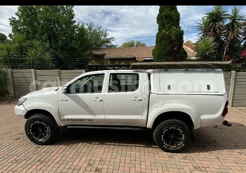 Big with watermark toyota hilux matabeleland south beitbridge 10775