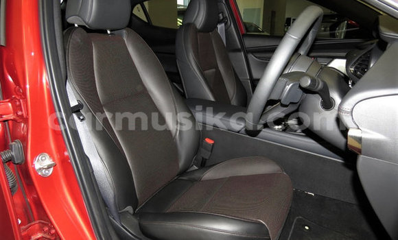 Tenga Tsaru Mazda 3 Tsvuku Mota in Beitbridge in Matabeleland South Tenga Tsaru Mazda 3 Tsvuku Mota in Beitbridge in Matabeleland South