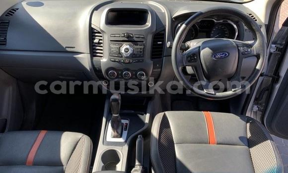 Acheter Occasion Voiture Isuzu KB Gris à Beitbridge, Matabeleland South Acheter Occasion Voiture Isuzu KB Gris à Beitbridge, Matabeleland South