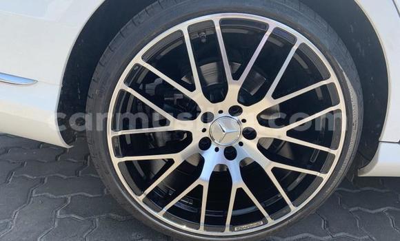 Acheter Occasion Voiture Mercedes‒Benz 190–Series Blanc à Beitbridge, Matabeleland South Acheter Occasion Voiture Mercedes‒Benz 190–Series Blanc à Beitbridge, Matabeleland South