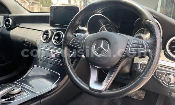 Acheter Occasion Voiture Mercedes‒Benz 190–Series Blanc à Beitbridge, Matabeleland South Acheter Occasion Voiture Mercedes‒Benz 190–Series Blanc à Beitbridge, Matabeleland South