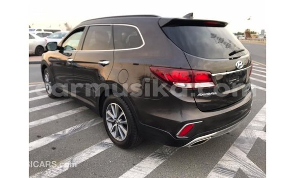 Tenga Imported Hyundai Santa Fe Nhema Mota in Import - Dubai in Harare Tenga Imported Hyundai Santa Fe Nhema Mota in Import - Dubai in Harare