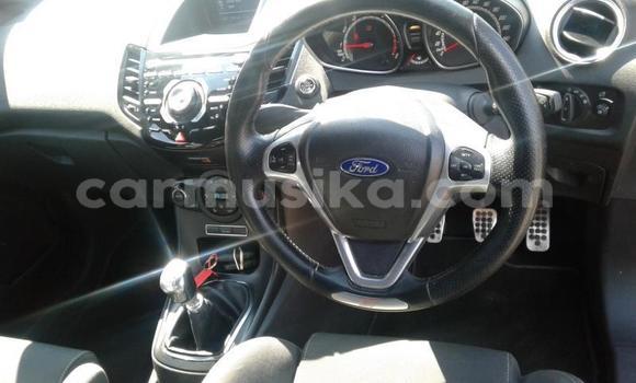 Acheter Occasion Voiture Ford Fiesta ST Rouge à Beitbridge, Matabeleland South Acheter Occasion Voiture Ford Fiesta ST Rouge à Beitbridge, Matabeleland South