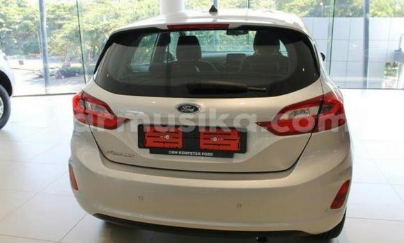 Nunua Ilio tumika Ford Fiesta ST Fedha Gari ndani ya Beitbridge nchini Matabeleland Kusini Nunua Ilio tumika Ford Fiesta ST Fedha Gari ndani ya Beitbridge nchini Matabeleland Kusini