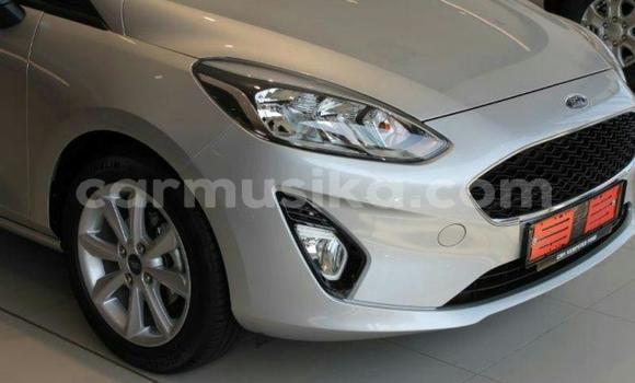 Nunua Ilio tumika Ford Fiesta ST Fedha Gari ndani ya Beitbridge nchini Matabeleland Kusini Nunua Ilio tumika Ford Fiesta ST Fedha Gari ndani ya Beitbridge nchini Matabeleland Kusini