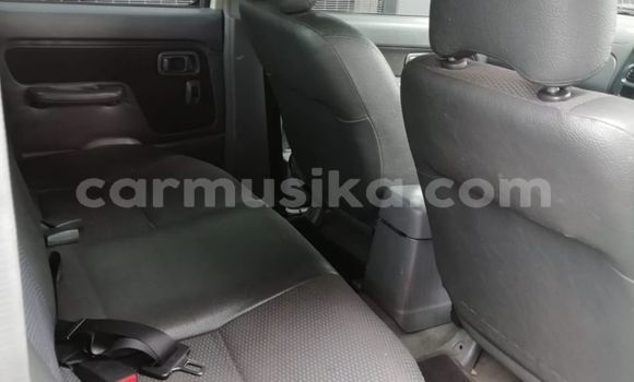Acheter Occasion Voiture Nissan Hardbody Gris à Beitbridge, Matabeleland South Acheter Occasion Voiture Nissan Hardbody Gris à Beitbridge, Matabeleland South