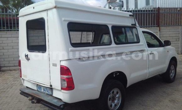 Acheter Occasion Voiture Toyota Hilux Blanc à Beitbridge, Matabeleland South Acheter Occasion Voiture Toyota Hilux Blanc à Beitbridge, Matabeleland South