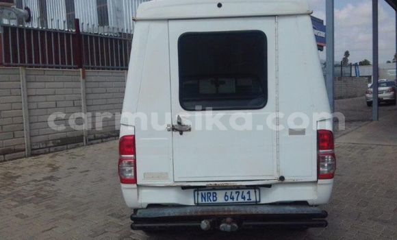 Acheter Occasion Voiture Toyota Hilux Blanc à Beitbridge, Matabeleland South Acheter Occasion Voiture Toyota Hilux Blanc à Beitbridge, Matabeleland South