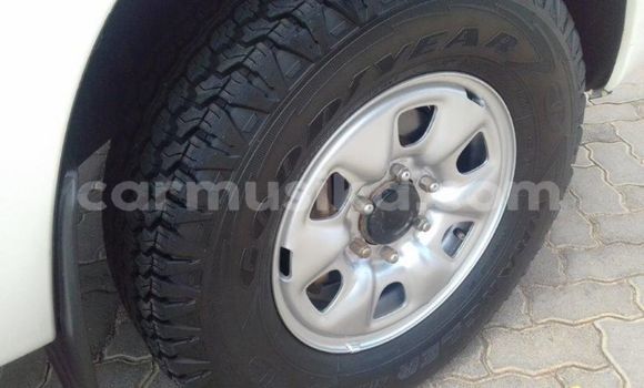 Acheter Occasion Voiture Toyota Hilux Blanc à Beitbridge, Matabeleland South Acheter Occasion Voiture Toyota Hilux Blanc à Beitbridge, Matabeleland South