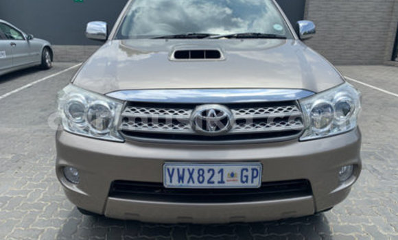 Nunua Ilio tumika Toyota Fortuner Nyingine Gari ndani ya Beitbridge nchini Matabeleland Kusini Nunua Ilio tumika Toyota Fortuner Nyingine Gari ndani ya Beitbridge nchini Matabeleland Kusini