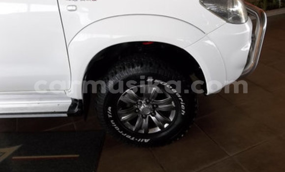 Acheter Occasion Voiture Toyota Fortuner Blanc à Beitbridge, Matabeleland South Acheter Occasion Voiture Toyota Fortuner Blanc à Beitbridge, Matabeleland South