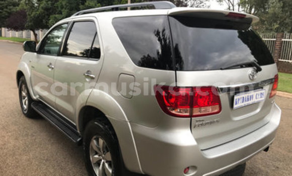 Acheter Occasion Voiture Toyota Fortuner Autre à Beitbridge, Matabeleland South Acheter Occasion Voiture Toyota Fortuner Autre à Beitbridge, Matabeleland South
