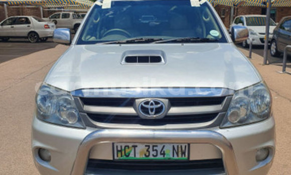 Nunua Ilio tumika Toyota Fortuner Nyingine Gari ndani ya Beitbridge nchini Matabeleland Kusini Nunua Ilio tumika Toyota Fortuner Nyingine Gari ndani ya Beitbridge nchini Matabeleland Kusini