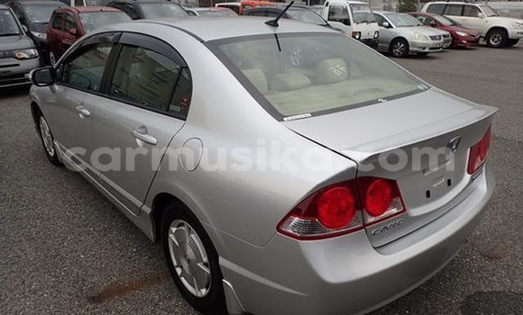 Nunua Ilio tumika Honda Civic Fedha Gari ndani ya Bulawayo nchini Bulawayo Nunua Ilio tumika Honda Civic Fedha Gari ndani ya Bulawayo nchini Bulawayo