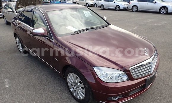 Nunua Ilio tumika Mercedes‒Benz C–Class Nyekundu Gari ndani ya Bulawayo nchini Bulawayo Nunua Ilio tumika Mercedes‒Benz C–Class Nyekundu Gari ndani ya Bulawayo nchini Bulawayo