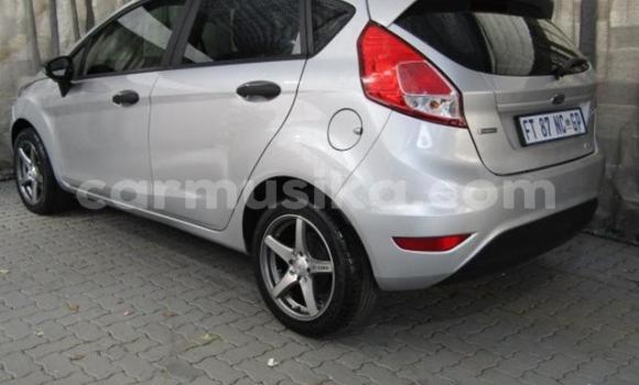 Acheter Occasion Voiture Ford Fiesta Gris à Beitbridge, Matabeleland South Acheter Occasion Voiture Ford Fiesta Gris à Beitbridge, Matabeleland South
