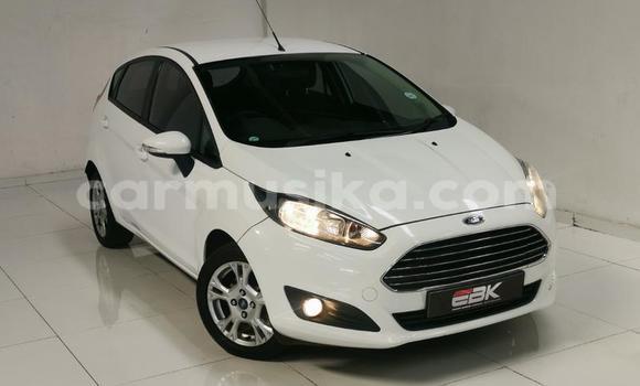 Acheter Occasion Voiture Ford Fiesta Blanc à Beitbridge, Matabeleland South Acheter Occasion Voiture Ford Fiesta Blanc à Beitbridge, Matabeleland South
