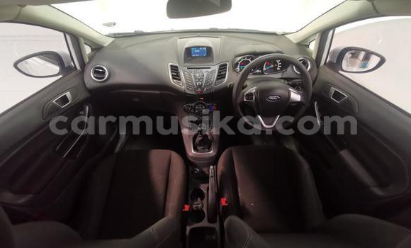 Acheter Occasion Voiture Ford Fiesta Blanc à Beitbridge, Matabeleland South Acheter Occasion Voiture Ford Fiesta Blanc à Beitbridge, Matabeleland South