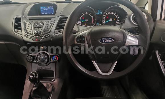 Acheter Occasion Voiture Ford Fiesta Blanc à Beitbridge, Matabeleland South Acheter Occasion Voiture Ford Fiesta Blanc à Beitbridge, Matabeleland South