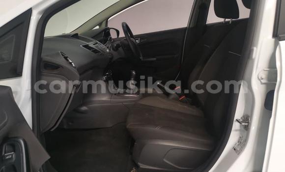 Acheter Occasion Voiture Ford Fiesta Blanc à Beitbridge, Matabeleland South Acheter Occasion Voiture Ford Fiesta Blanc à Beitbridge, Matabeleland South